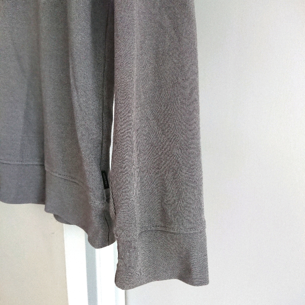 ๐2/$25๐ Calvin Klein Grey Houndstooth Quarter-Zip Long Sleeve Top - Picture 4 of 8